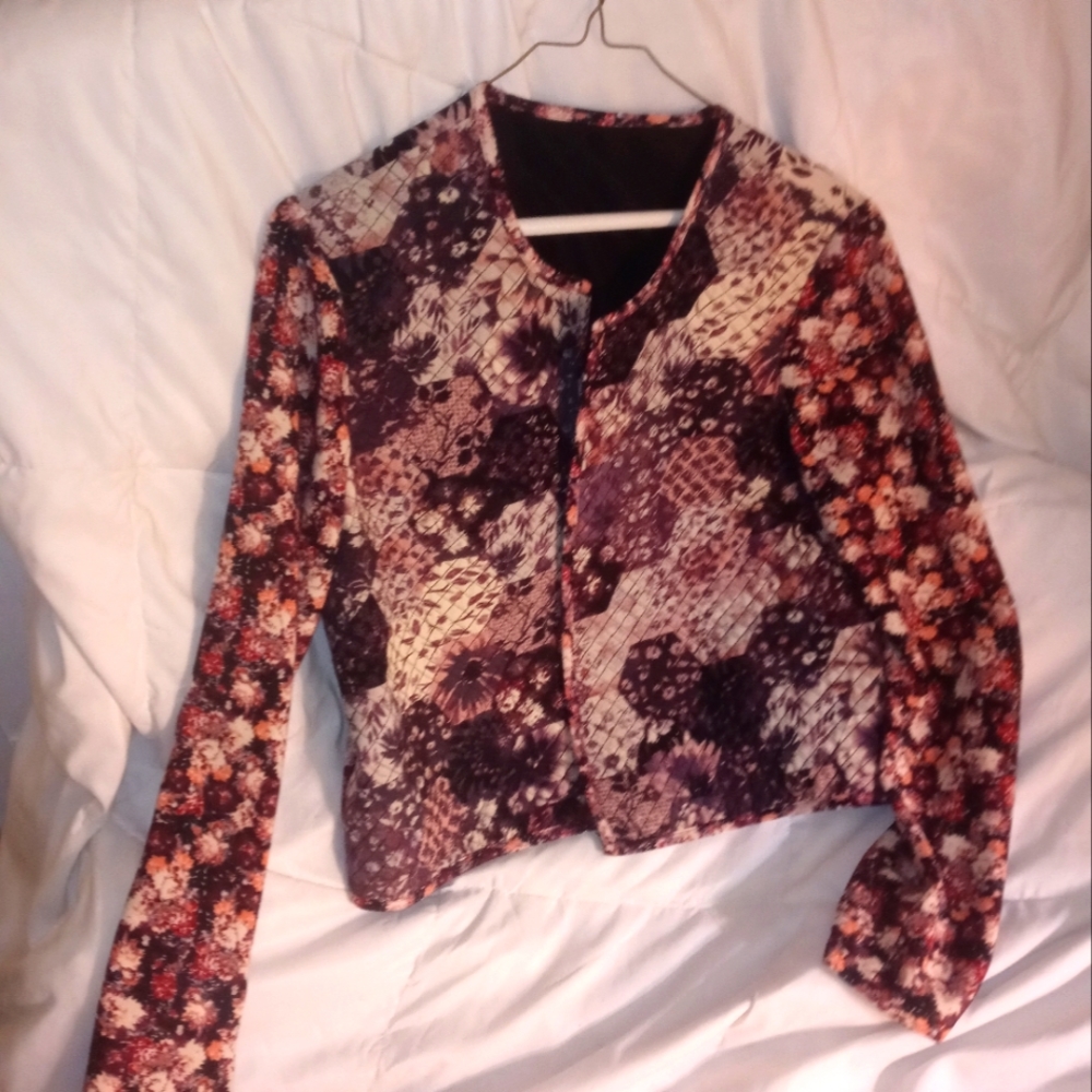 Women's quilted floral blazer